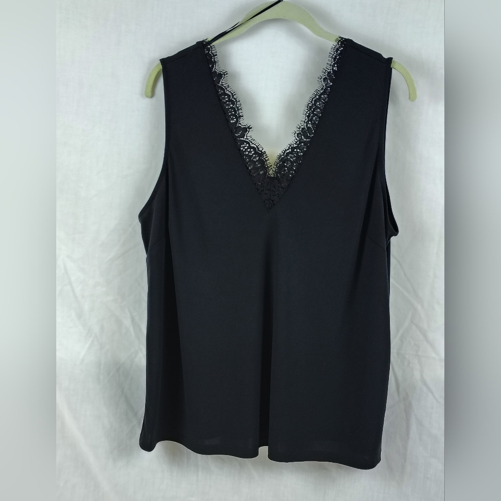 Gallery Black V-Neck Lace Tank Top